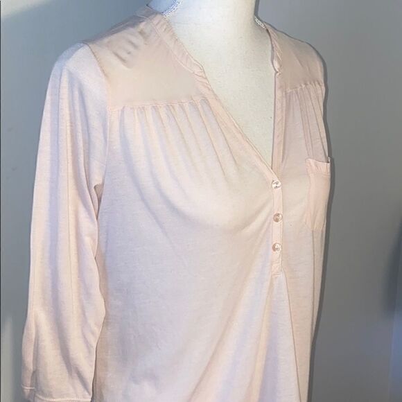 H&M Light Pink 3/4 Sleeves V Neck Button Top - Picture 6 of 8